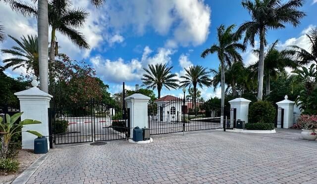 110 Villa Circle 110, Boynton Beach, FL 33435