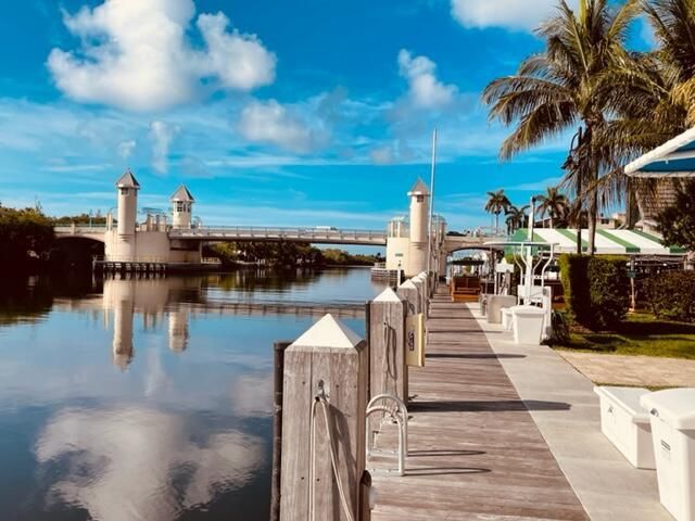 110 Villa Circle 110, Boynton Beach, FL 33435