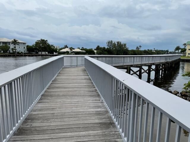 110 Villa Circle 110, Boynton Beach, FL 33435