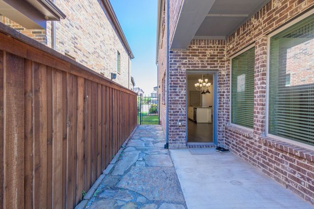 6337 Saddlebrook, Irving, TX 75039
