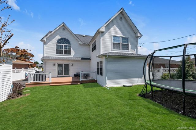 418 Parker Avenue, Levittown, NY 11756