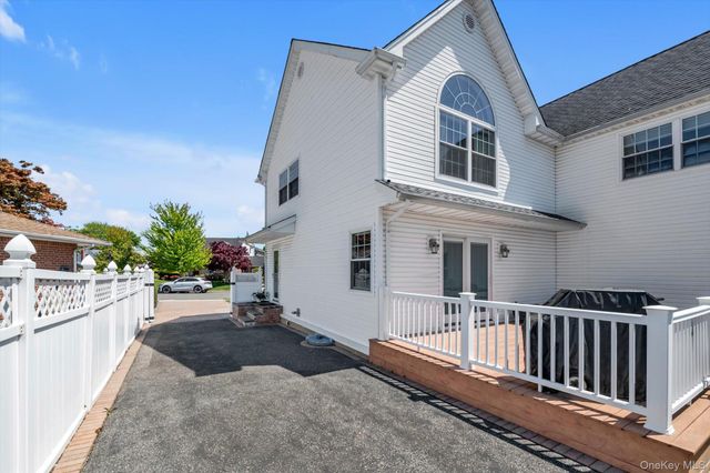 418 Parker Avenue, Levittown, NY 11756