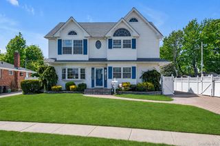 418 Parker Avenue, Levittown, NY 11756