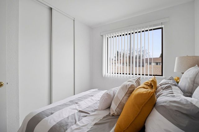 165 Aurora Plz, Union City, CA 94587