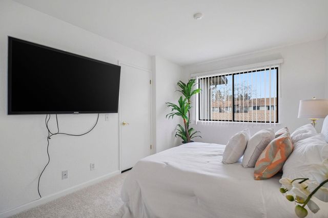 165 Aurora Plz, Union City, CA 94587