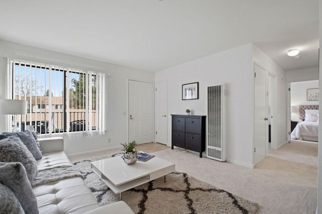 165 Aurora Plz, Union City, CA 94587