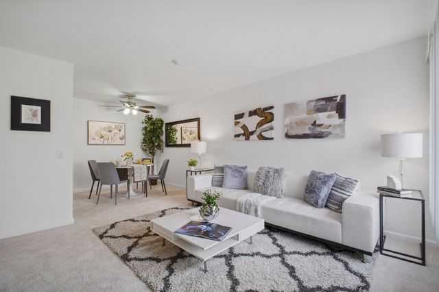 165 Aurora Plz, Union City, CA 94587