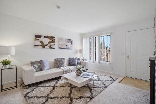 165 Aurora Plz, Union City, CA 94587