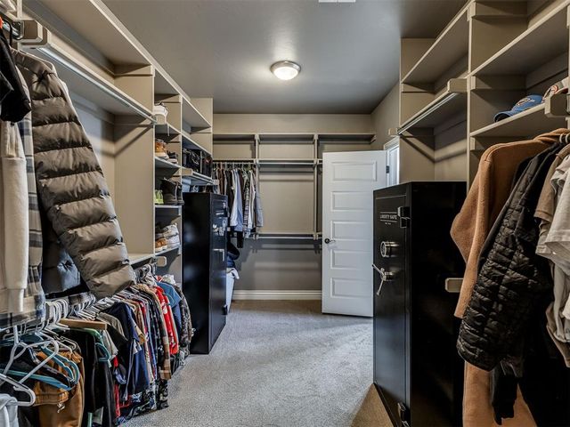 1404 Katelyn Court, Yukon, OK 73099