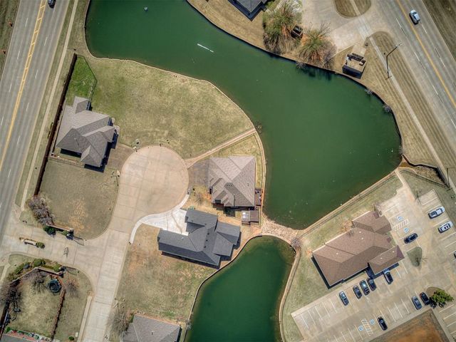 1404 Katelyn Court, Yukon, OK 73099