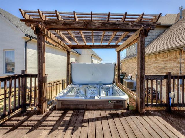 1404 Katelyn Court, Yukon, OK 73099