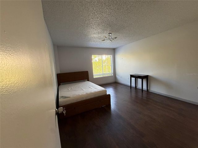 621 99TH AVENUE N 102, St Petersburg, FL 33702