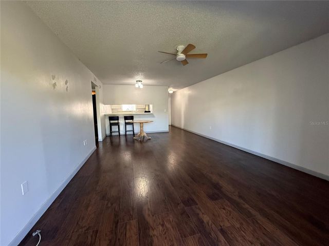 621 99TH AVENUE N 102, St Petersburg, FL 33702