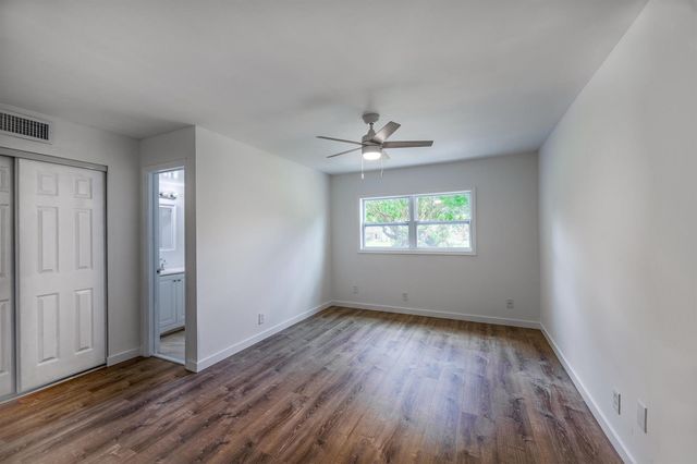 330 NE 26th Avenue 112, Boynton Beach, FL 33435