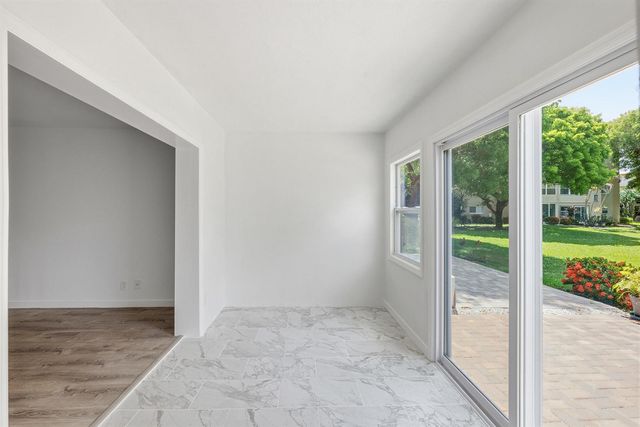 330 NE 26th Avenue 112, Boynton Beach, FL 33435