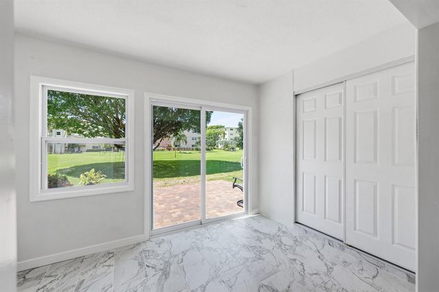 330 NE 26th Avenue 112, Boynton Beach, FL 33435