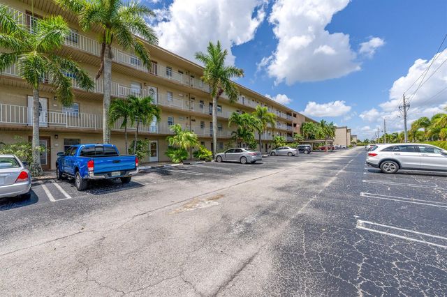 330 NE 26th Avenue 112, Boynton Beach, FL 33435