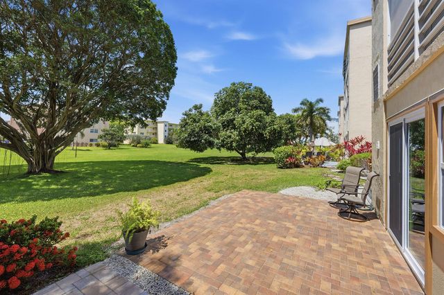330 NE 26th Avenue 112, Boynton Beach, FL 33435