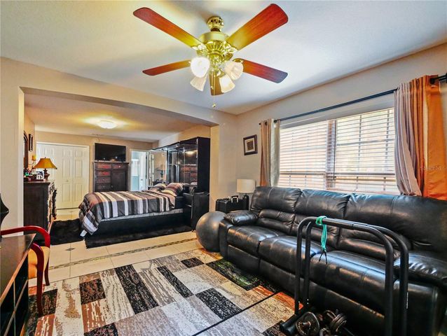 4856 ROBBINS AVENUE, Orlando, FL 32808