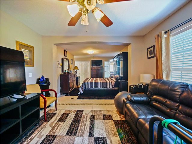 4856 ROBBINS AVENUE, Orlando, FL 32808