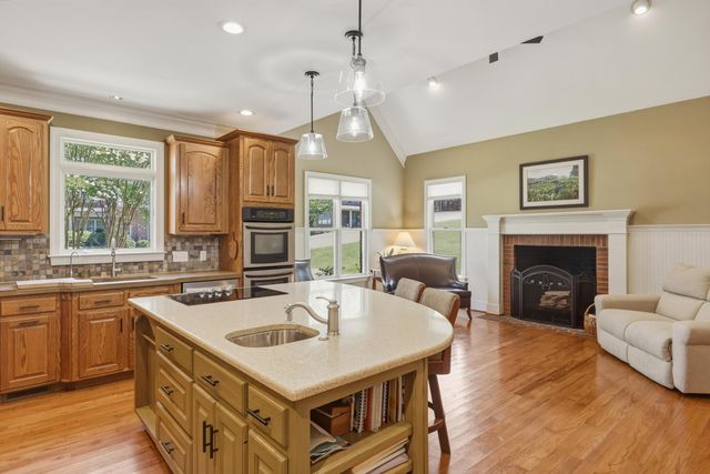 9542 Legacy Oaks Drive, Ooltewah, TN 37363