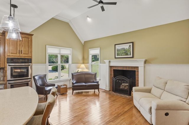 9542 Legacy Oaks Drive, Ooltewah, TN 37363