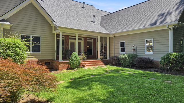 9542 Legacy Oaks Drive, Ooltewah, TN 37363