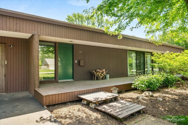 426 N Kingsway Drive, Aurora, IL 60506