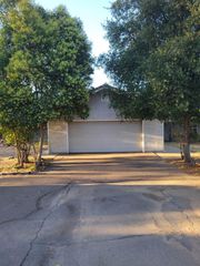 16400 N Hoerl Rd, Lodi, CA 95240