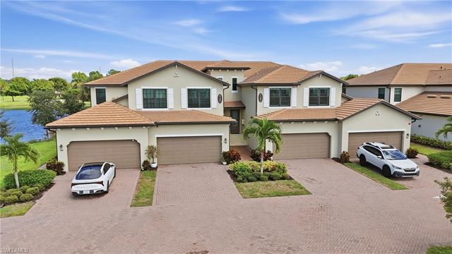 2387 Anguilla DR 202, Naples, FL 34120
