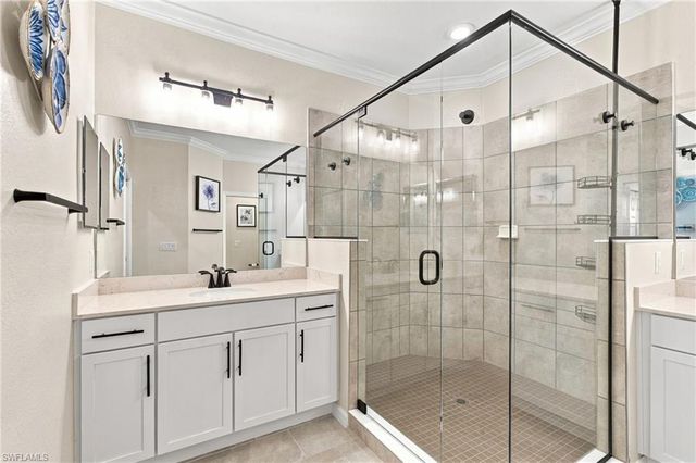 2387 Anguilla DR 202, Naples, FL 34120