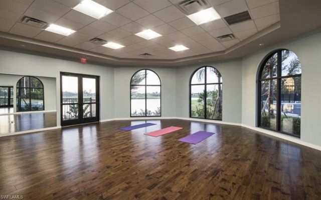 2387 Anguilla DR 202, Naples, FL 34120