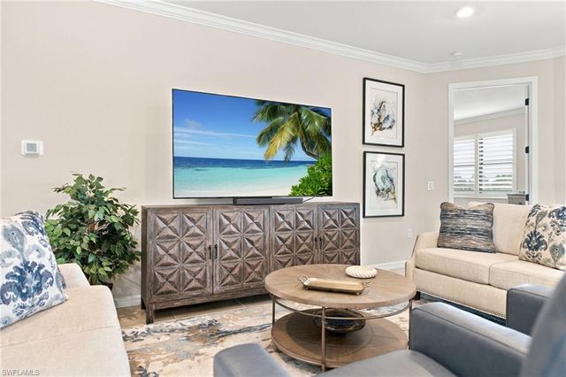 2387 Anguilla DR 202, Naples, FL 34120
