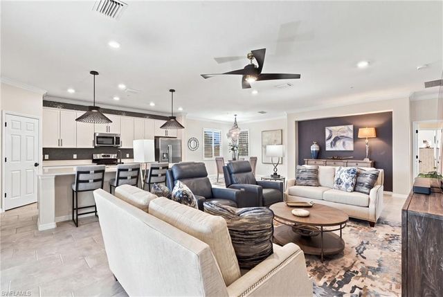 2387 Anguilla DR 202, Naples, FL 34120