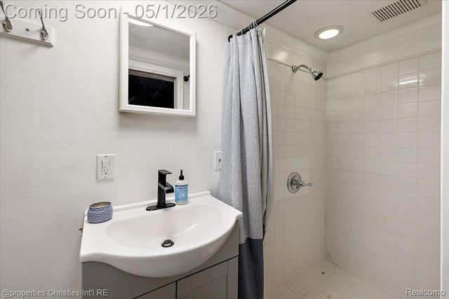926 Catalpa Drive, Royal Oak, MI 48067