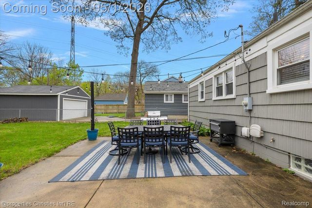 926 Catalpa Drive, Royal Oak, MI 48067