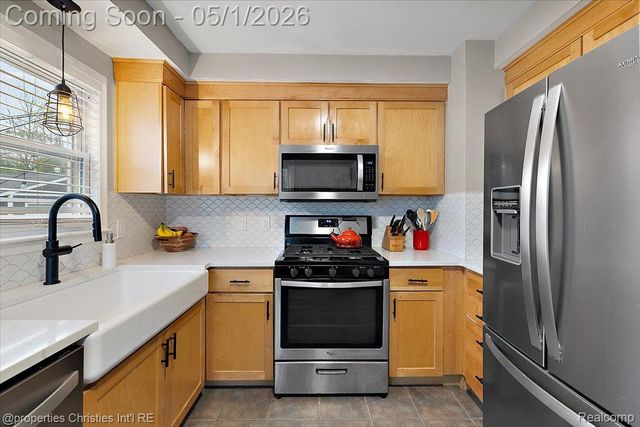 926 Catalpa Drive, Royal Oak, MI 48067