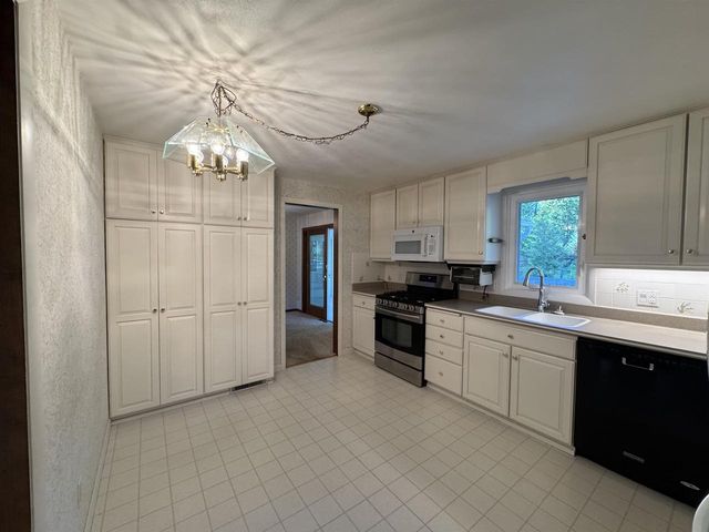 2503 E HARMON STREET, Appleton, WI 54915