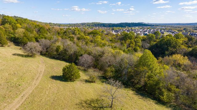 2045 Liberty Ln, Gallatin, TN 37066
