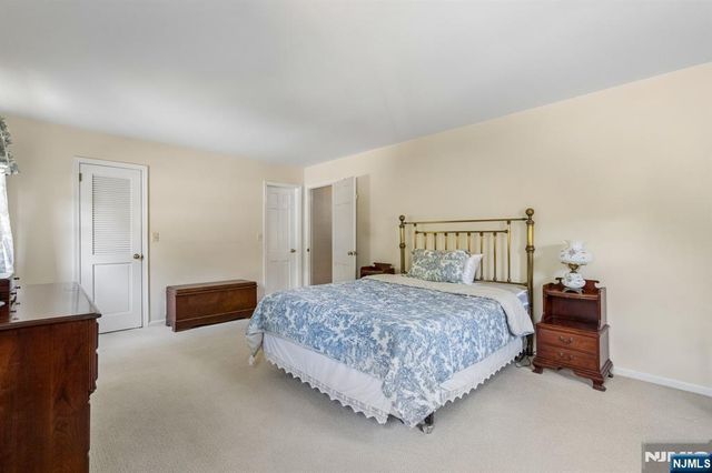 7 Timber Drive, North Caldwell, NJ 07006