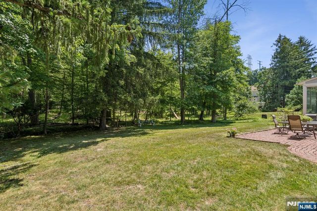 7 Timber Drive, North Caldwell, NJ 07006