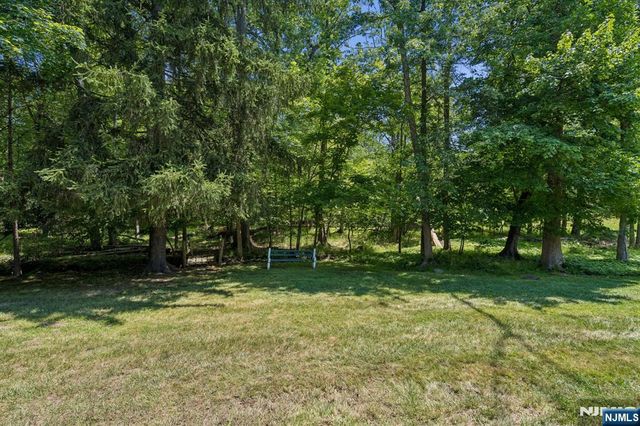 7 Timber Drive, North Caldwell, NJ 07006