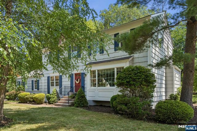 7 Timber Drive, North Caldwell, NJ 07006