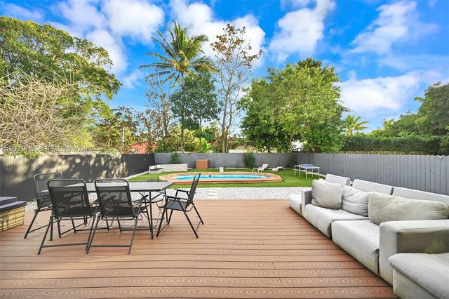 112 NW 53rd Street 112, Miami, FL 33127