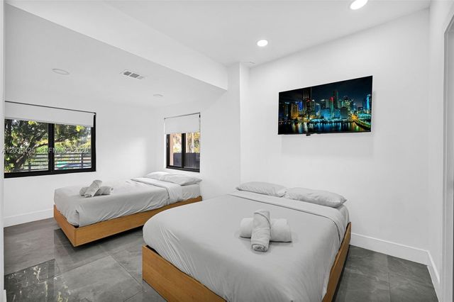 112 NW 53rd Street 112, Miami, FL 33127