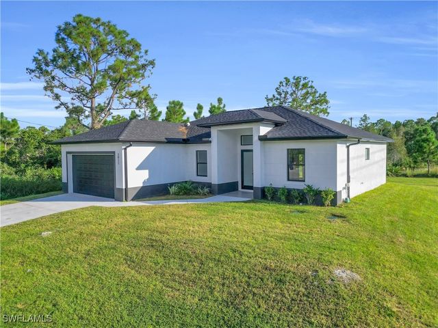 2911 37th ST W, Lehigh Acres, FL 33971