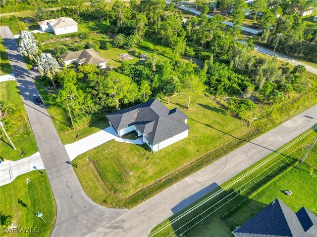 2911 37th ST W, Lehigh Acres, FL 33971