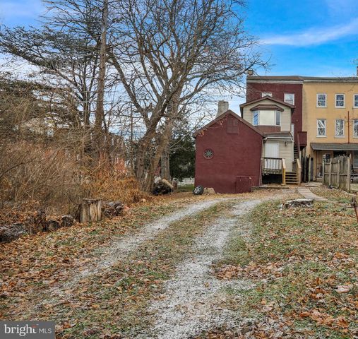 70 N CENTRE AVENUE, Leesport, PA 19533