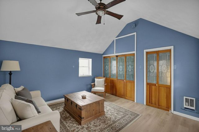 70 N CENTRE AVENUE, Leesport, PA 19533