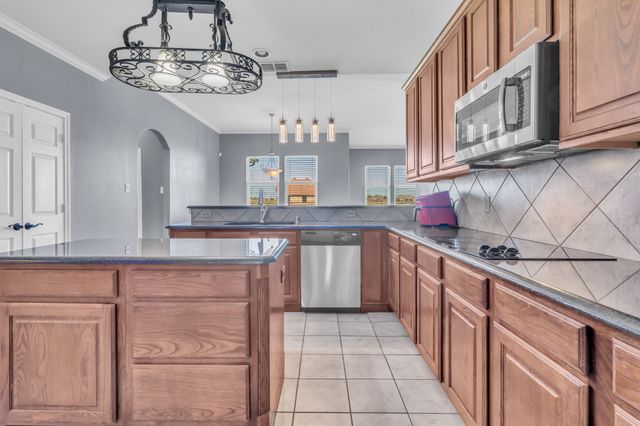 2320 Harvest Moon Lane, Sanger, TX 76266